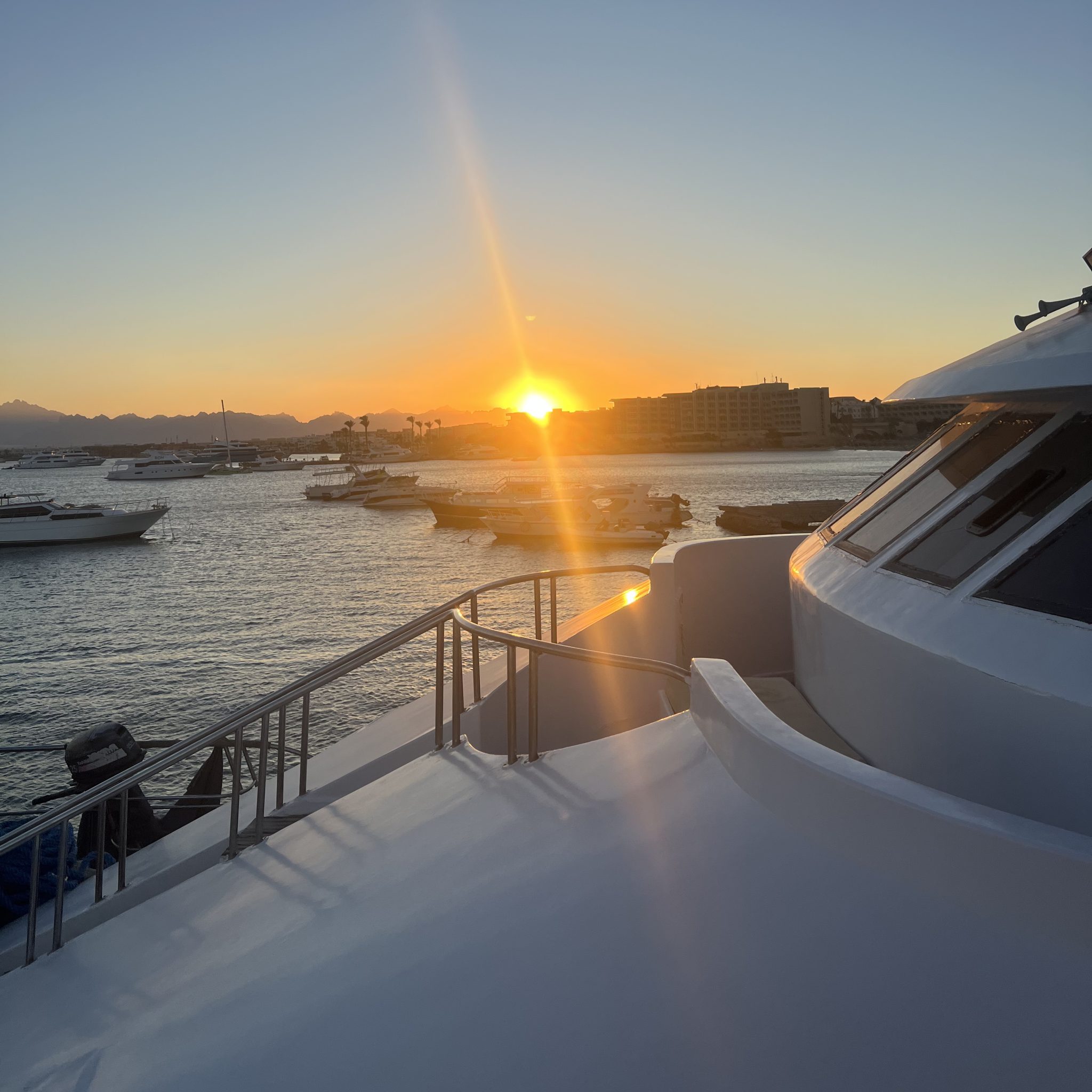 Coucher de soleil bateau égypte