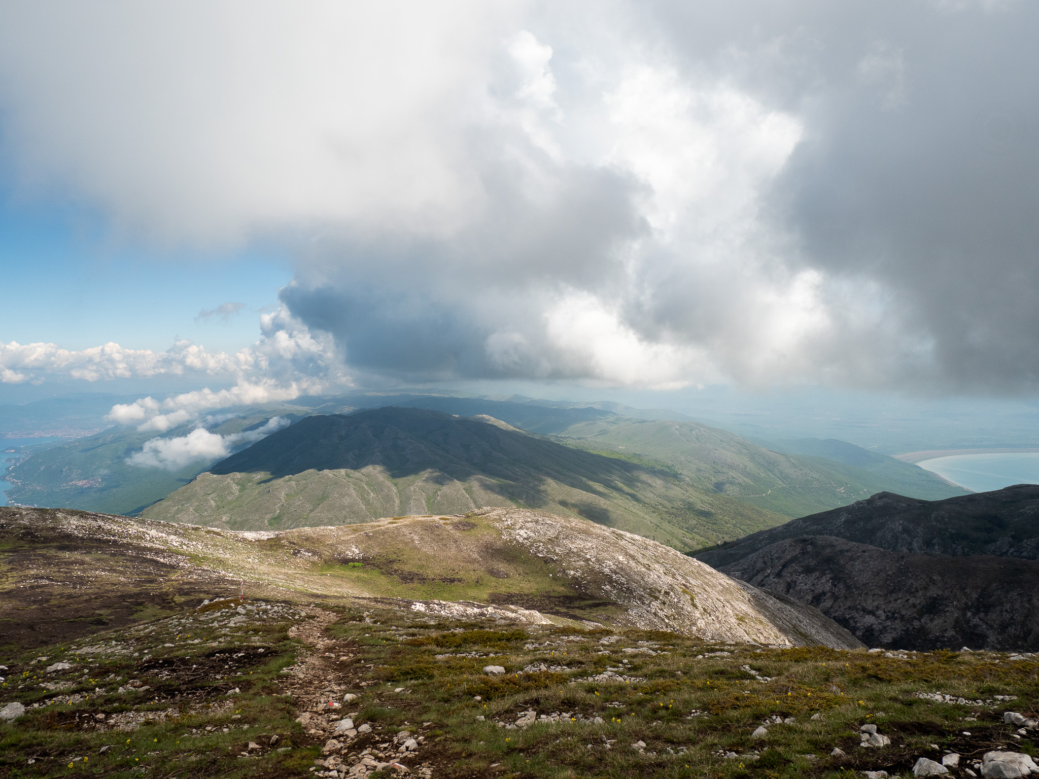 Pic Magaro sommet dans les nuages
