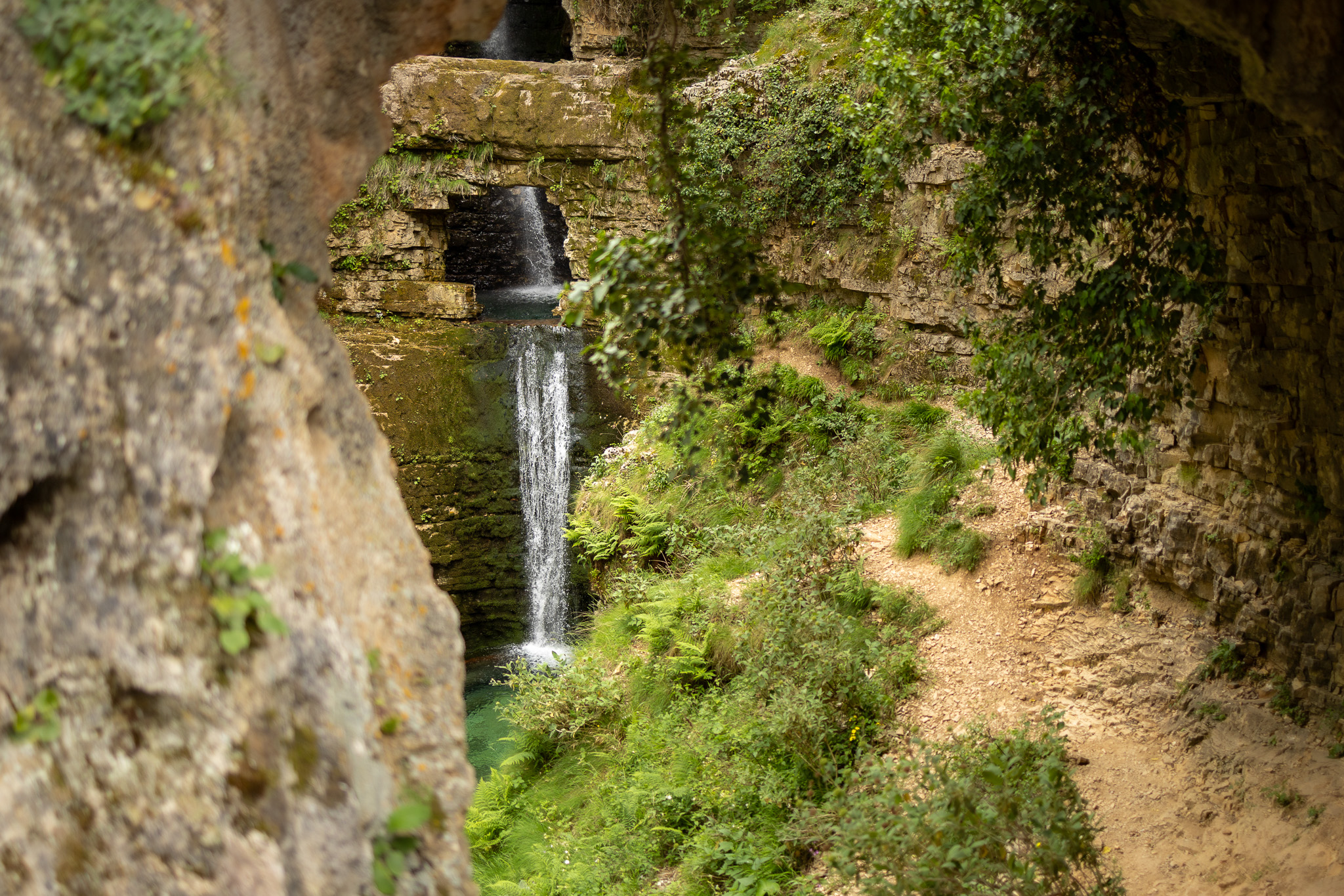 cascade "Ujëvara e Peshturës Progonat" - Albanie